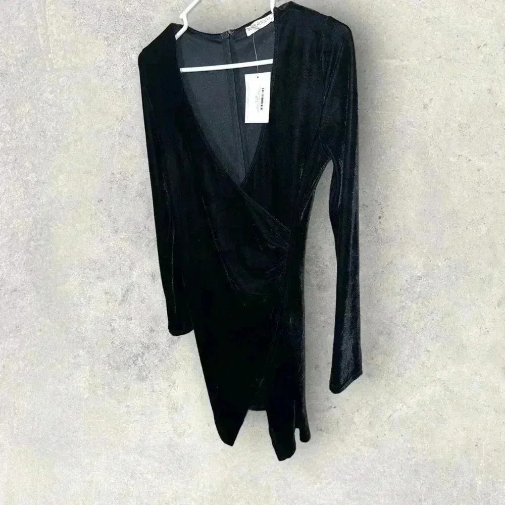 LBD Bobbi Rocco long‎ sleeve dress size small